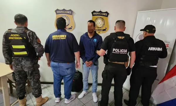 Con gran dispositivo de seguridad expulsan de Paraguay a miembro del Comando Vermelho - Oasis FM 94.3