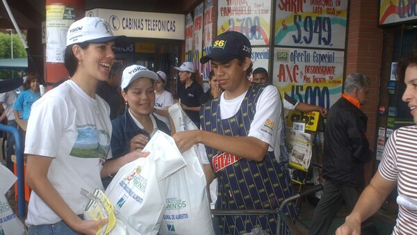Colecta Nacional de Alimentos se realizará este sábado 7 en supermercados del país