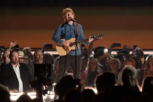 Ed Sheeran, primer artista británico que supera los 10.000 millones de “streams” en R.U. - Música - ABC Color