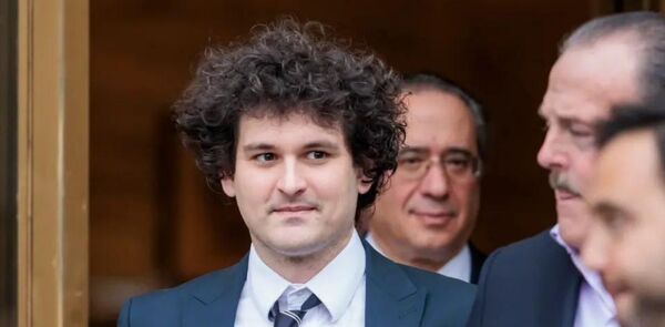 Sam Bankman-Fried, fundador de FTX es acusado por la fiscal铆a de Nueva York como un defraudador - Revista PLUS