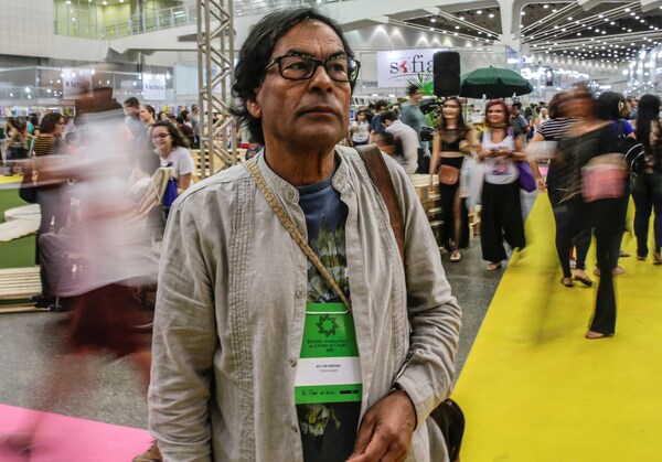 Ailton Krenak elegido como primer indígena en integrar la Academia Brasileña de las Letras - MarketData