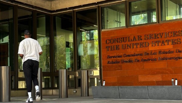 Denuncia los presuntos actos de racismo en la Embajada de EEUU