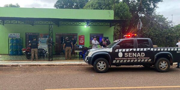 Desarticulan punto de venta de drogas que utilizaba como fachada una bodega