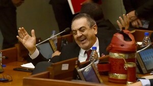 Esgaib fue suspendido por 30 días tras conducta violenta