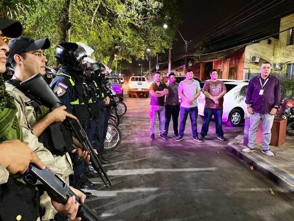 Operativo arroja varios aprehendidos y vehículos incautados •