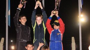 El karting cruza la frontera