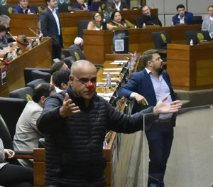 No hay ánimo para impulsar expulsión de senador cartista