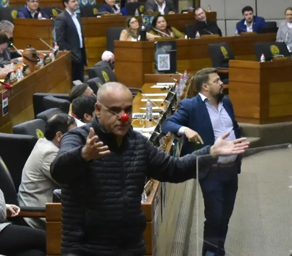 No hay ánimo para impulsar expulsión de senador cartista