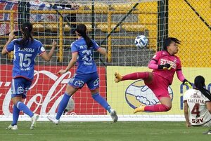 Vídeo: El gol de la paraguaya Vecca en el triunfo 1-0 de la U - Fútbol Internacional - ABC Color