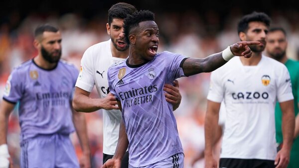 Versus / "Vinicius es la víctima y se intenta desviar el tiro", dice Ancelotti