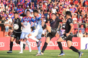 ¡Con la obligación de ganar! Cerro Porteño visita a General Caballero en Juan León Mallorquín