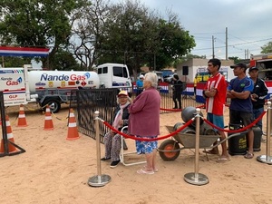 Petropar presenta Ñande Gas Móvil en el Bañado Norte