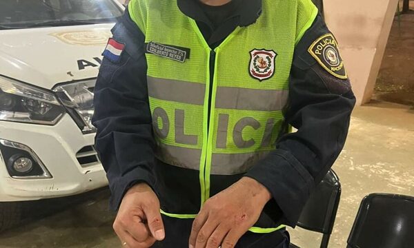 Adolescente de 14 años clavó a un poli