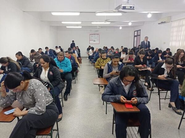Culminó examen de conocimientos para cargos vacantes en Ñeembucú