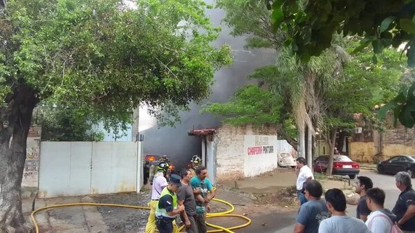 Video: incendio en Barrio Obrero de Asunción - Policiales - ABC Color
