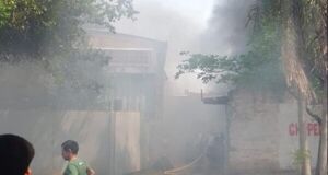 Taller mecánico se incendió en Barrio Obrero