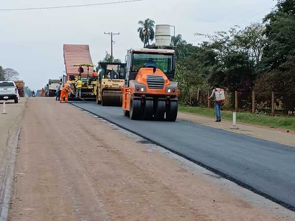 NUEVO ASFALTADO DEL TRAMO CAMPICHUELO – RUTA PY06 ALCANZÓ 70% DE AVANCE - Itapúa Noticias