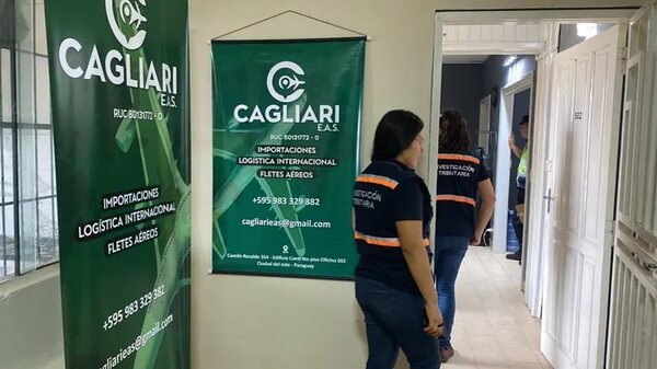 Comitiva fiscal y tributación allanan una empresa en microcentro esteño - Nacionales - ABC Color