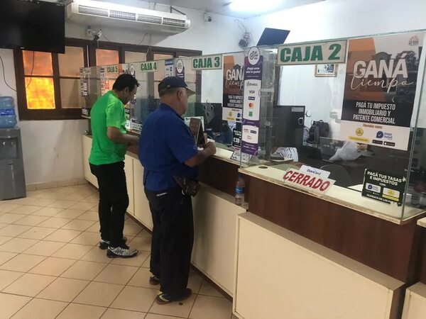 Municipalidad de Ciudad del Este, con retraso en pago de salarios - ABC en el Este - ABC Color