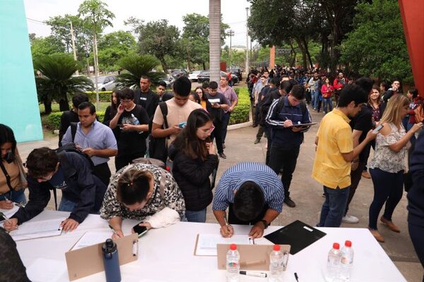 Feria de empleo con cerca de 1.000 vacancias este viernes en el Campus de la UNA