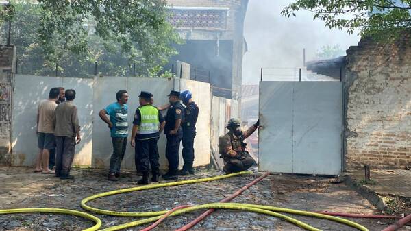 Amóntema un taller, se prendió fuego