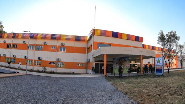 Nena acuchillada en la cabeza despertó de terapia y acusó a su papá