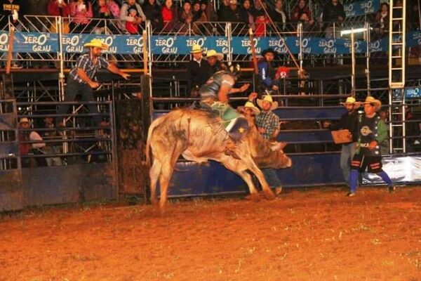 Prosigue el rodeo americano en el sexto día de la Expo Amambay 2023