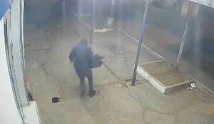 [VIDEO] El que intentó asaltar la farmacia, era un expolicía ra'e