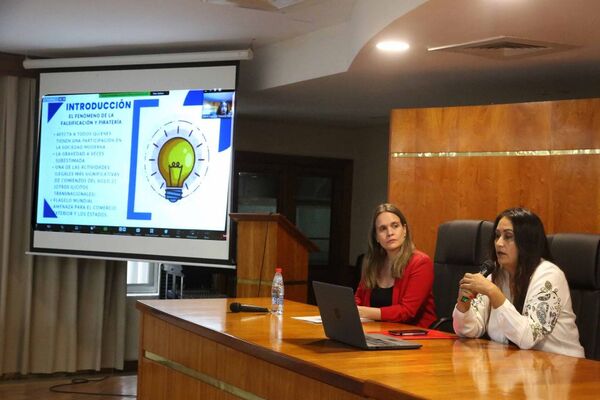 Realizan masterclass sobre Hechos Punibles contra la Propiedad Intelectual