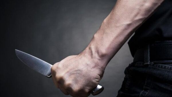 Una niña habría sido apuñalada en un aparente intento de feminicidio