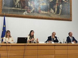 Mitic destaca utilización de la Inteligencia Artificial en Congreso Internacional de España