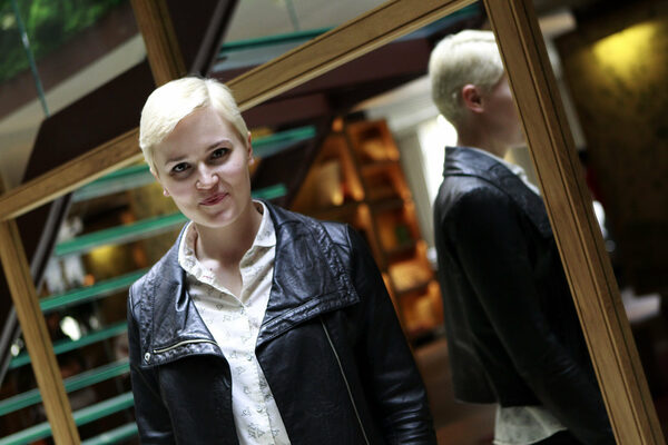En medio de polémica, la escritora Veronica Roth cancela visita a FIL Monterrey 2023 - MarketData