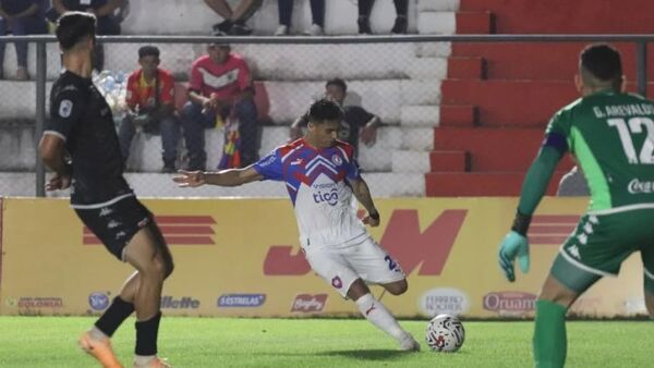 Cerro logra un agónico empate