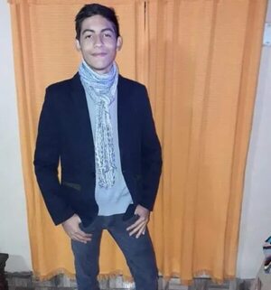 Denuncian a aspirantes de la unidad motorizada de Lince por golpiza a un joven - Policiales - ABC Color