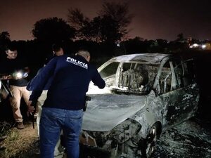 Violento asalto, tiroteo y posterior quema de vehículo en el Este - ABC en el Este - ABC Color