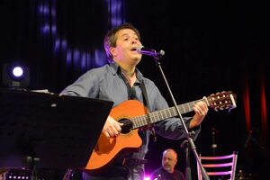 Víctor Riveros presentará su “Cronología” - Música - ABC Color