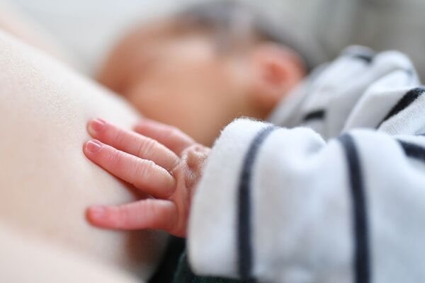 Reposo por maternidad: si tu empresa no está al día no podés cobrar | 1000 Noticias