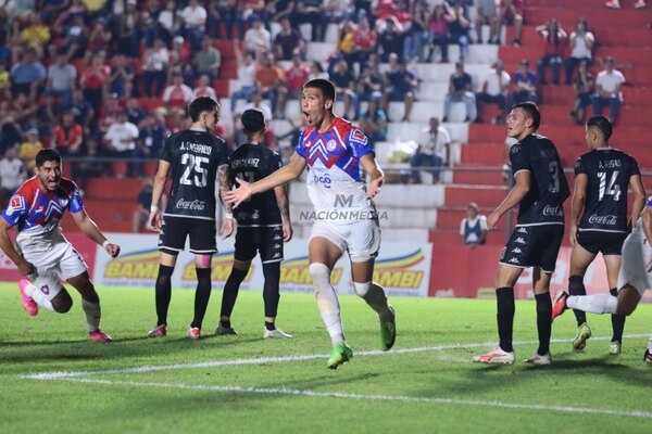 Versus / ¡Otra vez Ronaldo! El gol agónico del defensor que "salvó" a Cerro Porteño