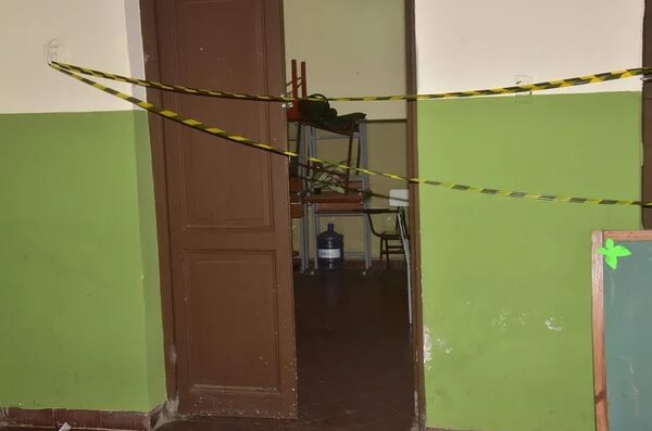 Escuela está con riesgo de derrumbe y aguarda por obras del Fonacide - Nacionales - ABC Color