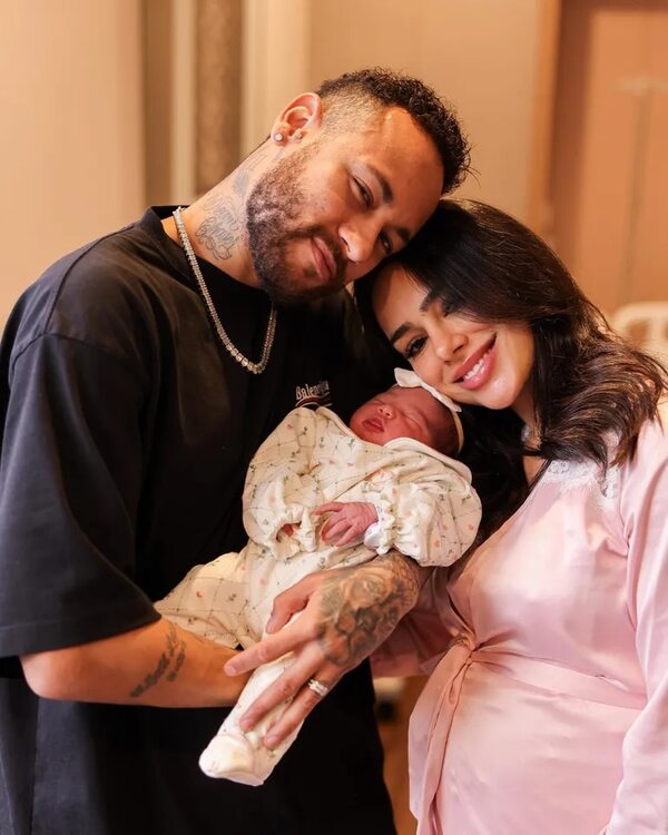 ¡Neymar ya tiene a su hija en brazos! - Gente - ABC Color