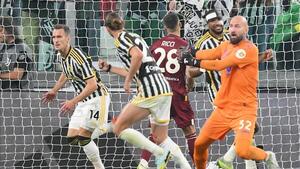 La 'Juve' se refugia en el balón parado