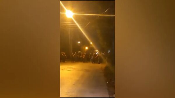 Exponen videos de cómo agentes de Grupo Lince toman las calles en Mariano Roque Alonso - Policiales - ABC Color