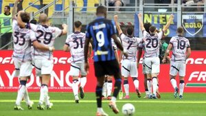 El Inter desperdicia dos goles de ventaja y deja el liderato