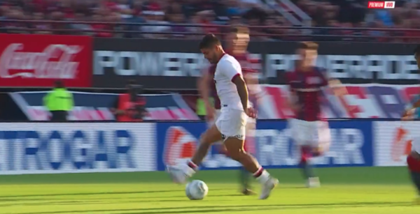 Versus / Tremenda asistencia del "Pollo" Recalde en triunfazo de Newell's sobre San Lorenzo