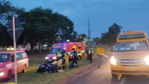Niña de 9 años muere tras choque entre un auto y una motocicleta en PJC; el conductor se dio a la fuga