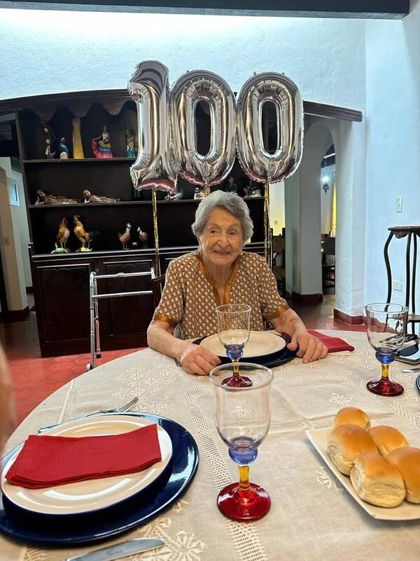Pilar Mallen, 100 años: “Yo recibí a Perón cuando huía para salvar su vida” - ABC Revista - ABC Color