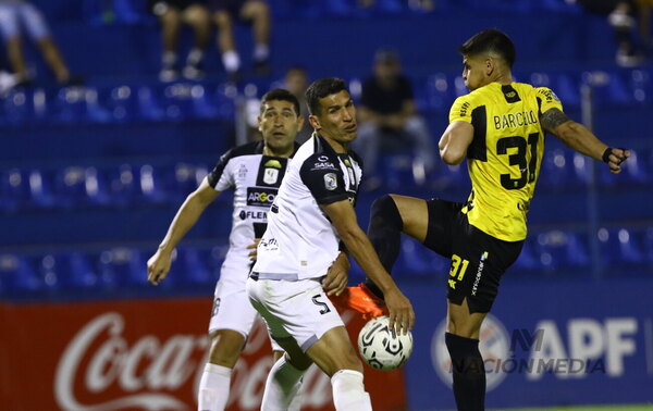 Versus / Guaraní no quiere bajarse y debe cumplir ante un necesitado Tacuary