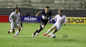 Versus / La autocrítica de Fernando Cardozo tras otro tropiezo de Olimpia