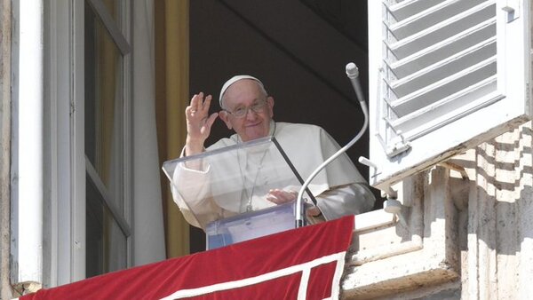 El papa pide que “cesen los ataques” en Israel