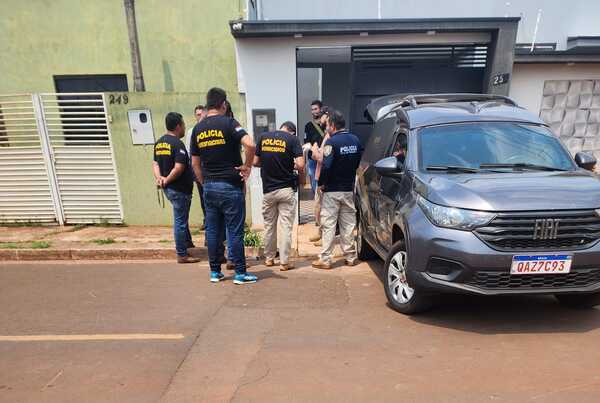 Víctimas de sicarios fueron ultimados cuando llegaban a la casa dicen las autoridades - Oasis FM 94.3